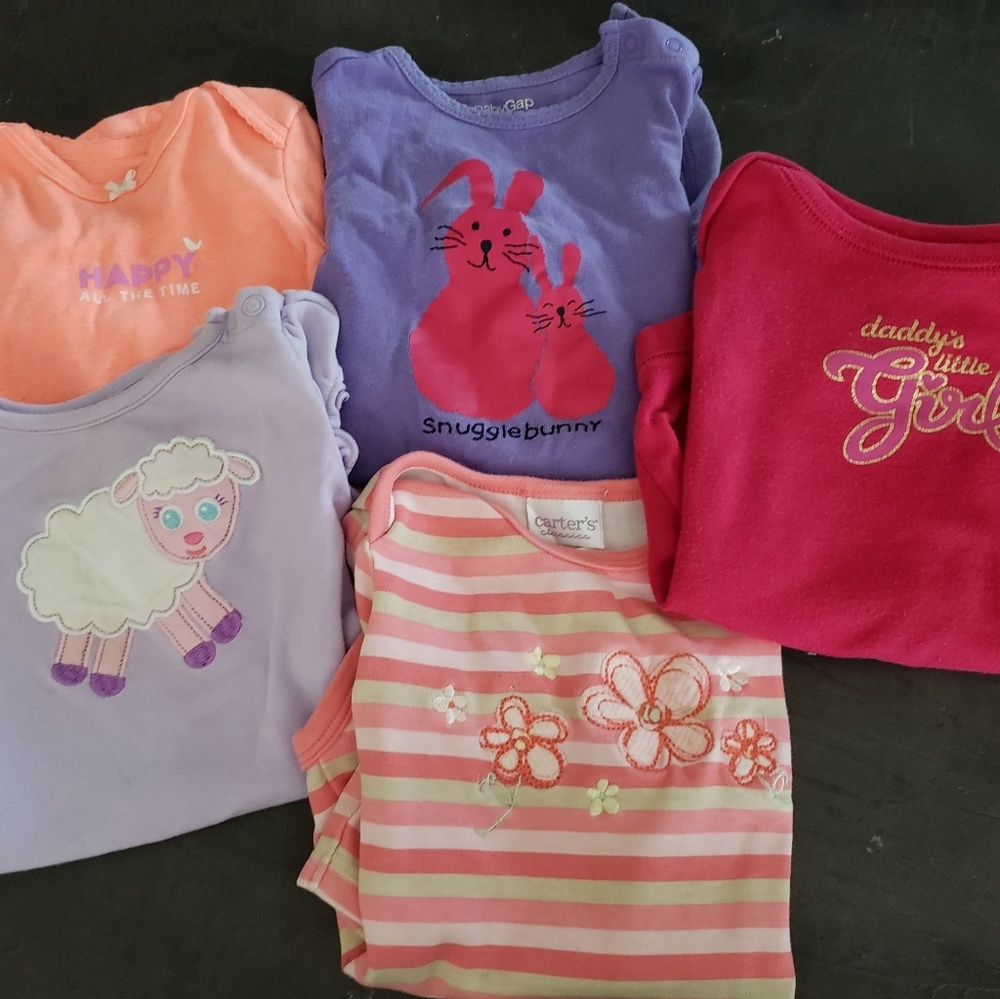 NEW LISTING! Girls assorted onesie set